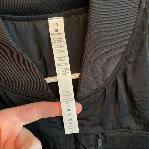 Lululemon Roam Far Bomber Jacket Puffer Womens 10 Large Down Reversible Black - Picture 12 of 14